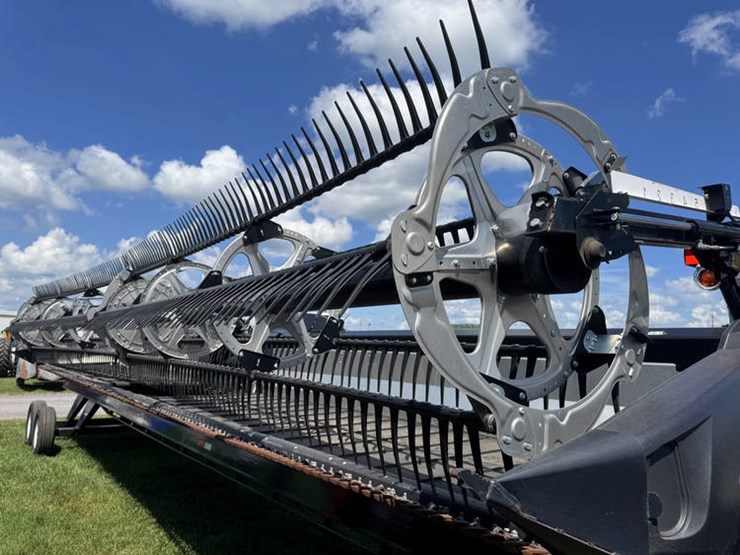 2023-mac-don-fd240-image-43