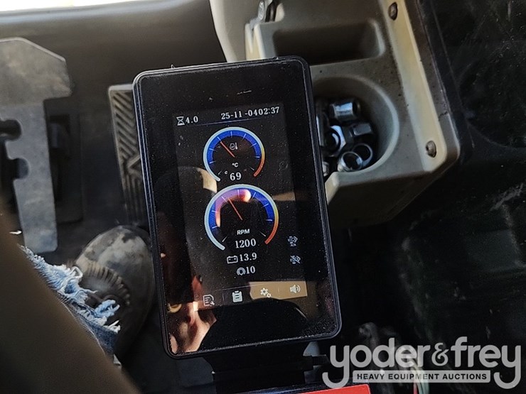 2020-caterpillar-307-image-21