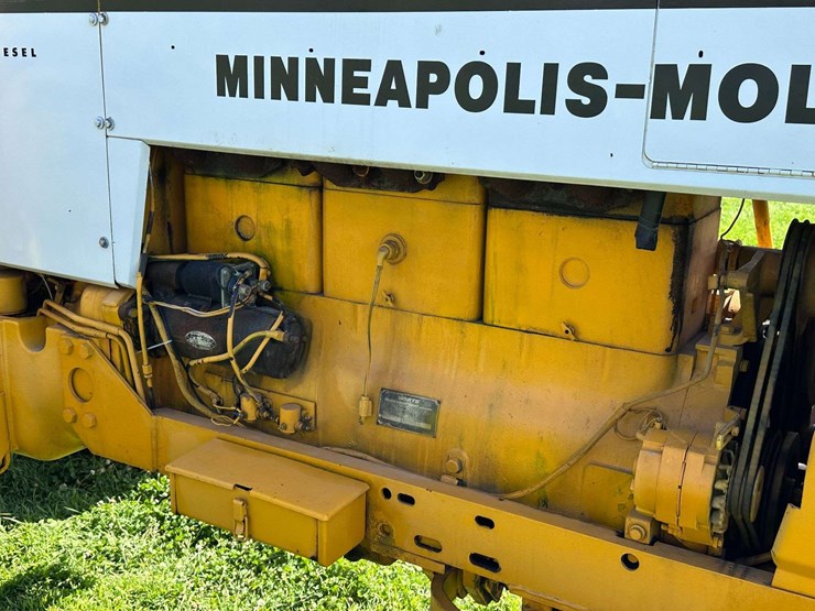 minneapolis-moline-g1355-image-11