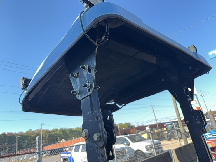 new-holland-boomer-30-image-59