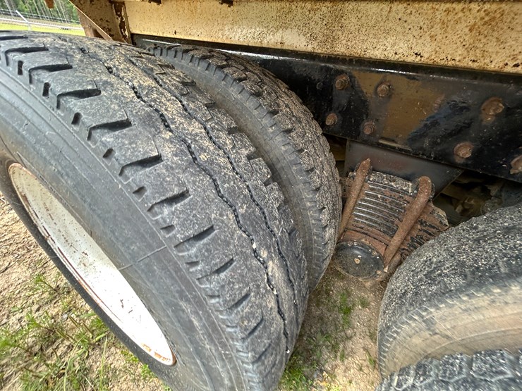 #9394-•-2007-mack-mr-mr600s-t/a-daycab-garbage-truck-vin:-1m2k189c07m036142-image-11