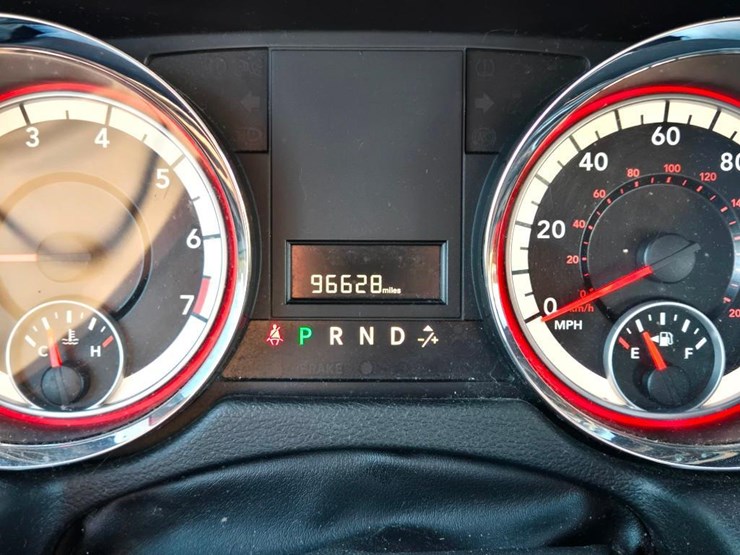 2014-dodge-grand-caravan-se-image-2