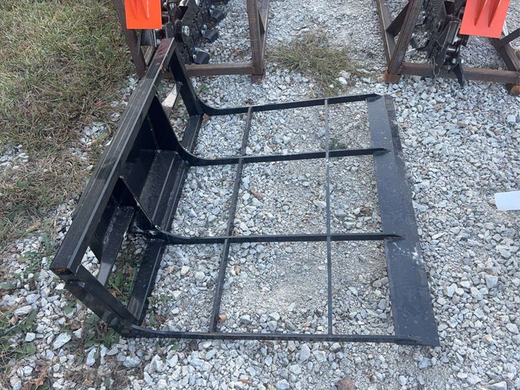 mini-skid-steer-land-leveler-image-2