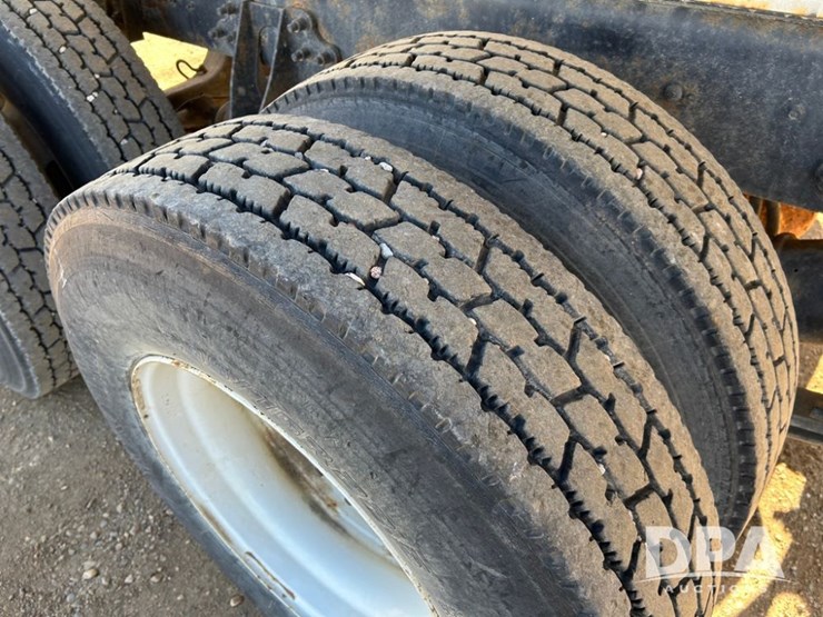 2005-ihc-4400-dry-tender-truck-(cp1274,-unit-ag706)-image-30