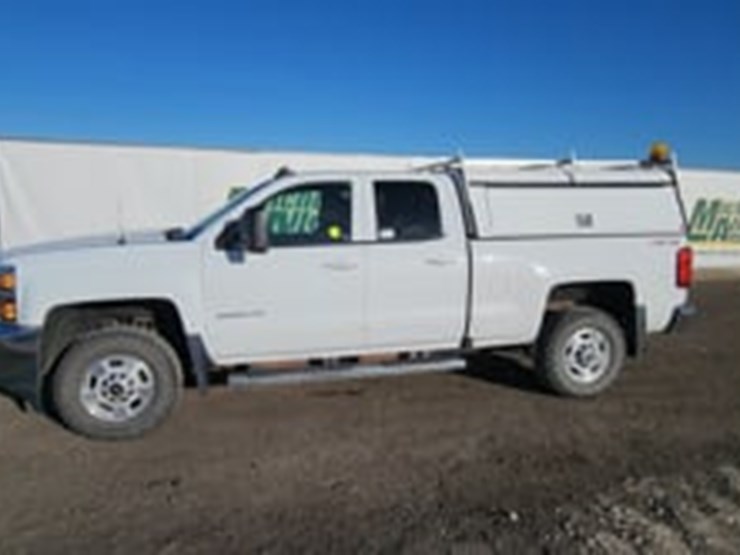 2016-chevrolet-silverado-2500hd-image-5