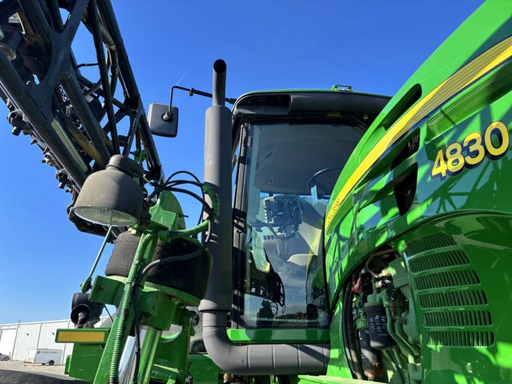 2014-john-deere-4830-image-14