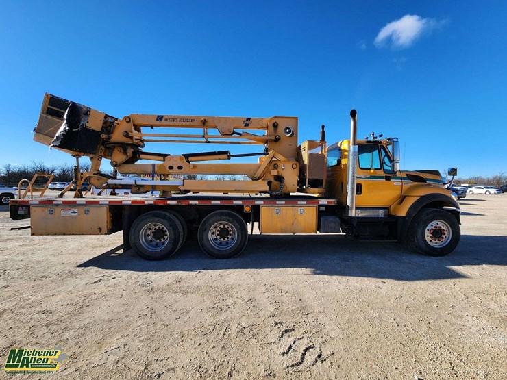 2009-international-workstar-7500-image-5