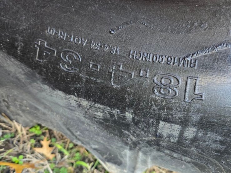 2012-kubota-m108s-image-16