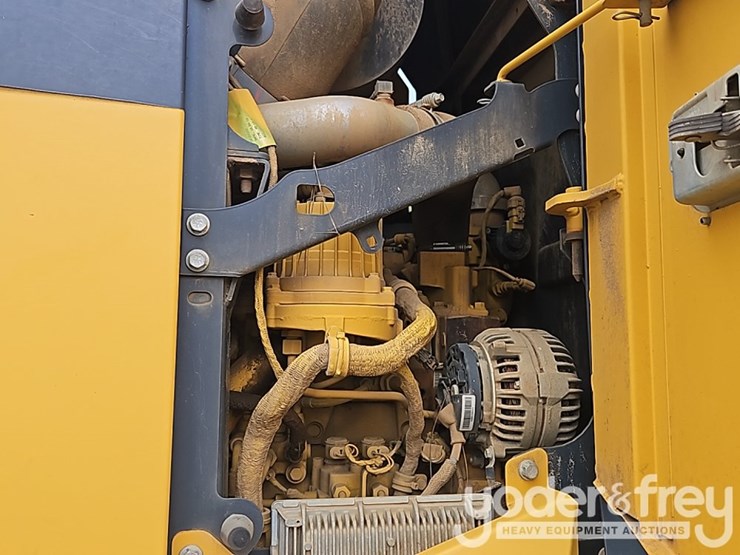 2019-deere-670g-image-26