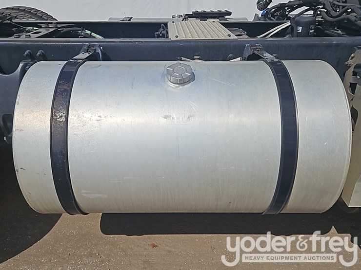 2017-international-8600-image-12