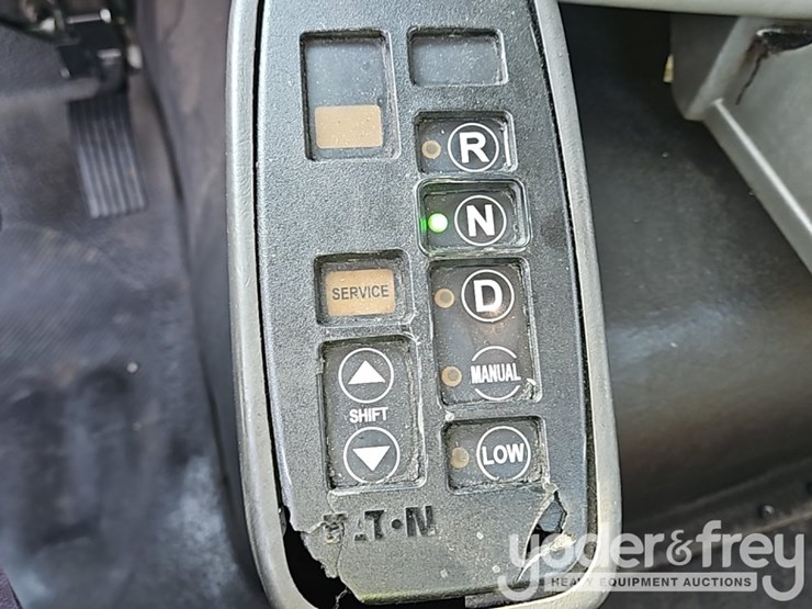 2017-international-8600-image-47