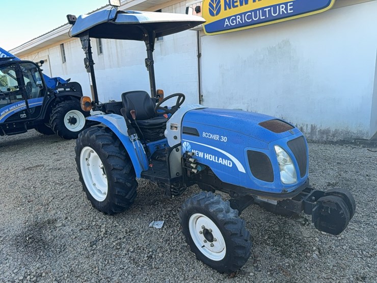 new-holland-boomer-30-image-40