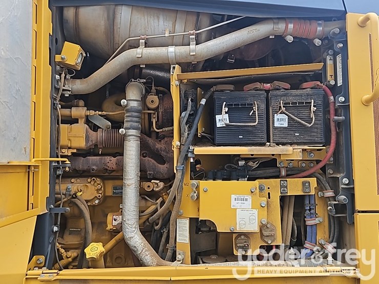 2019-deere-670g-image-35