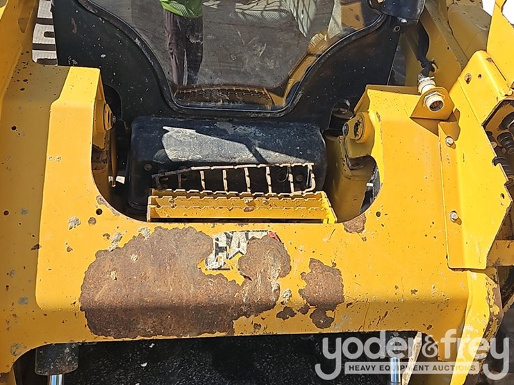 2020-caterpillar-299d3-image-26