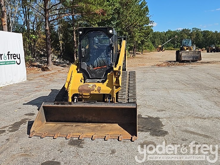 2020-caterpillar-299d3-image-8