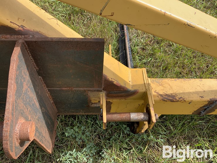 hennig-double-bale-fork-image-12