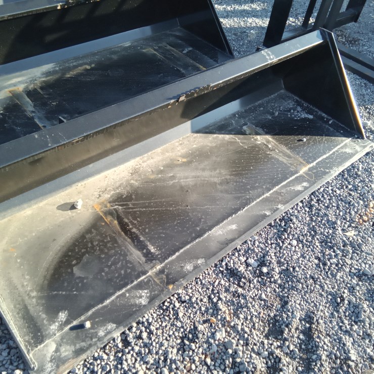 #855 • SWICT 84" SS MOUNT BUCKET