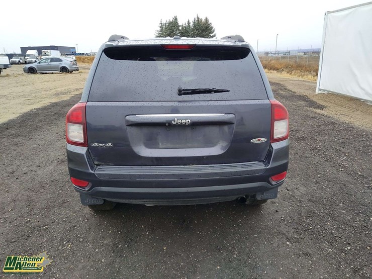 2014-jeep-compass-image-24