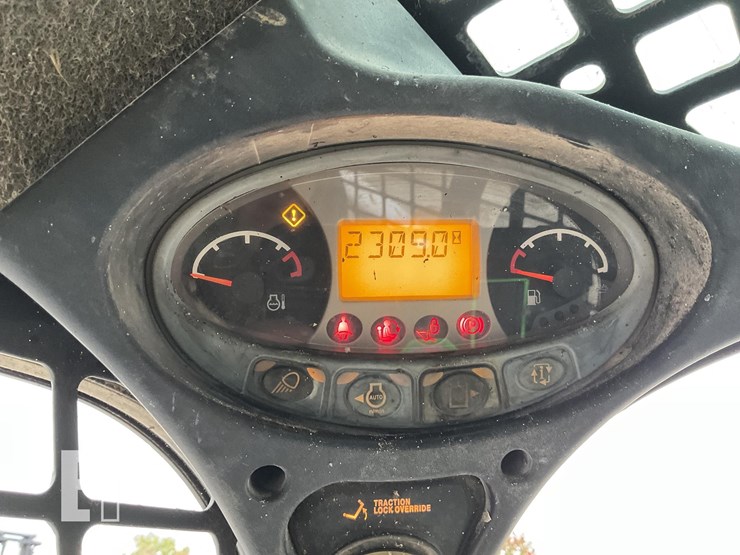 2016-bobcat-s650-image-18