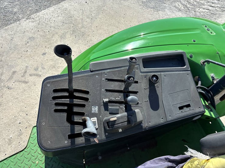 2007-john-deere-6215-image-56