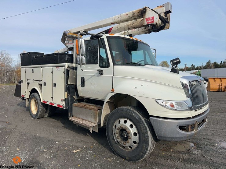 2017-international-durastar-4300-image-3