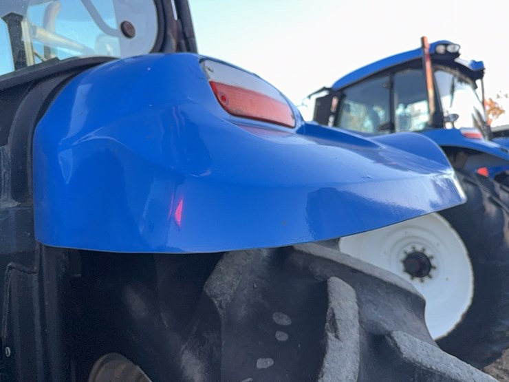 new-holland-t6070-image-40