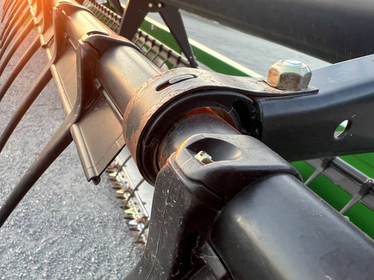 2014-john-deere-625f-image-8