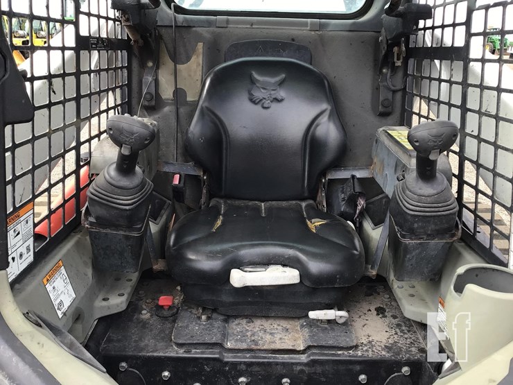 2017-bobcat-t740-image-12