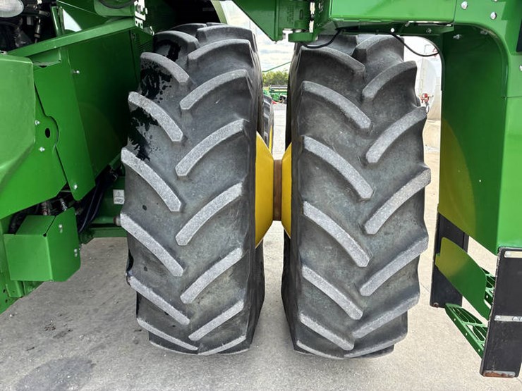 2018-john-deere-s780-image-40