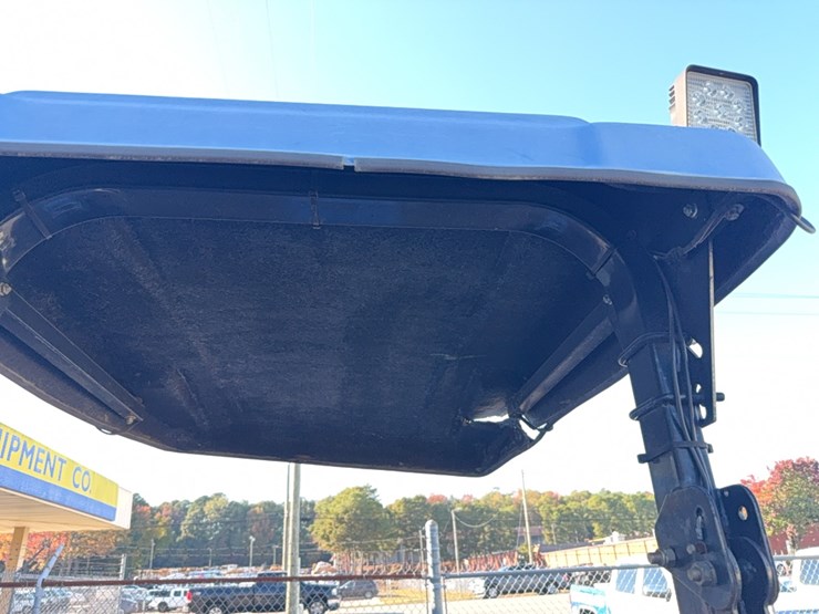 new-holland-boomer-30-image-34