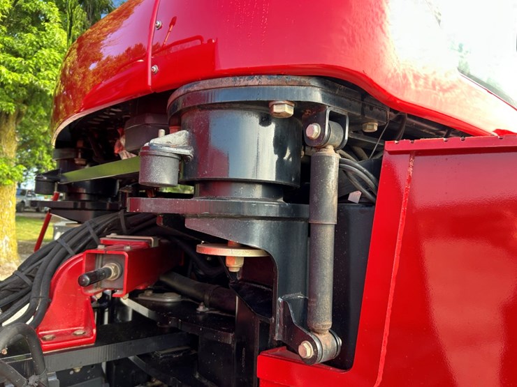 2013-case-ih-steiger-550-hd-image-70