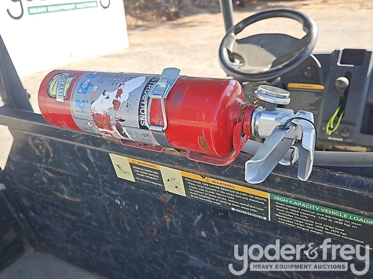 2018-club-car-carryall-1500-image-16