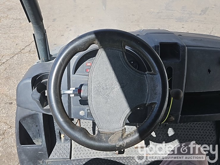 2018-club-car-carryall-1700-image-20