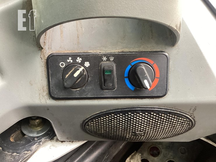 2019-bobcat-s770-image-14