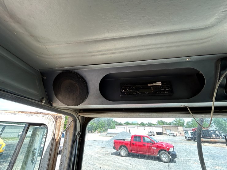 #9394-•-2007-mack-mr-mr600s-t/a-daycab-garbage-truck-vin:-1m2k189c07m036142-image-48