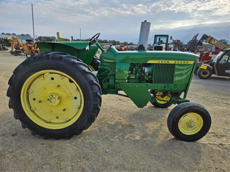 john-deere-2520-image-6