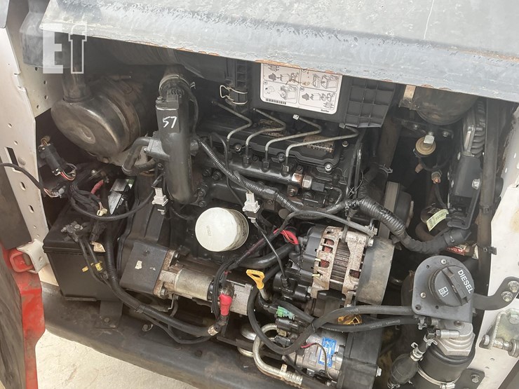 2019-bobcat-t590-image-13