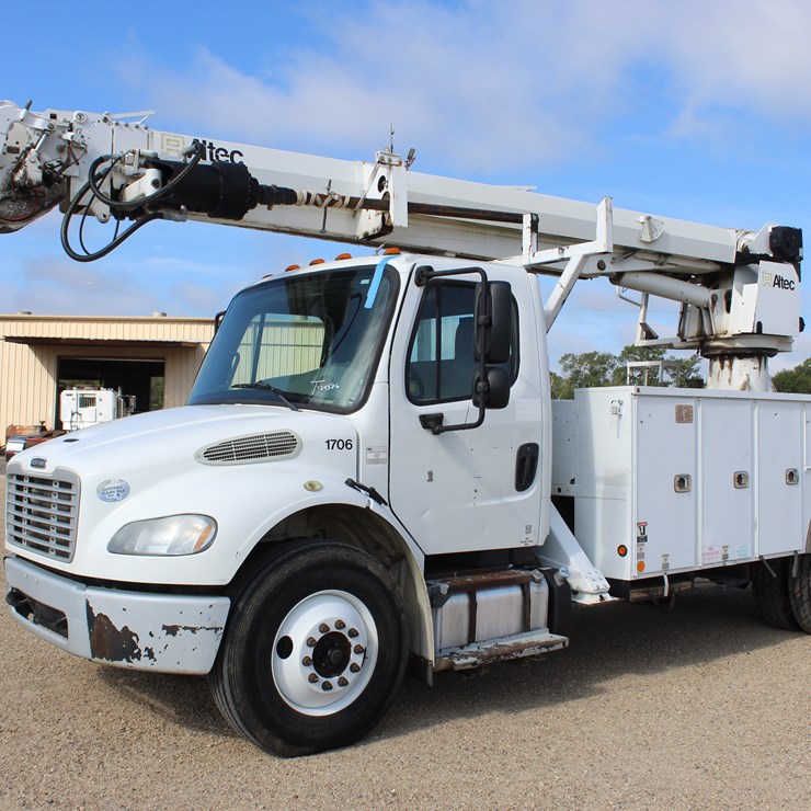 #24576 • 2016 FREIGHTLINER