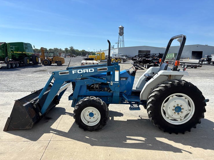 new-holland-2120-image-8