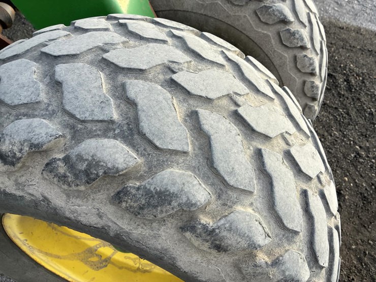 2009-john-deere-1590-image-19