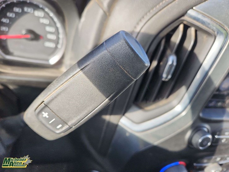 2022-chevrolet-silverado-3500hd-image-10