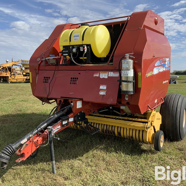 2013 NEW HOLLAND BR7090