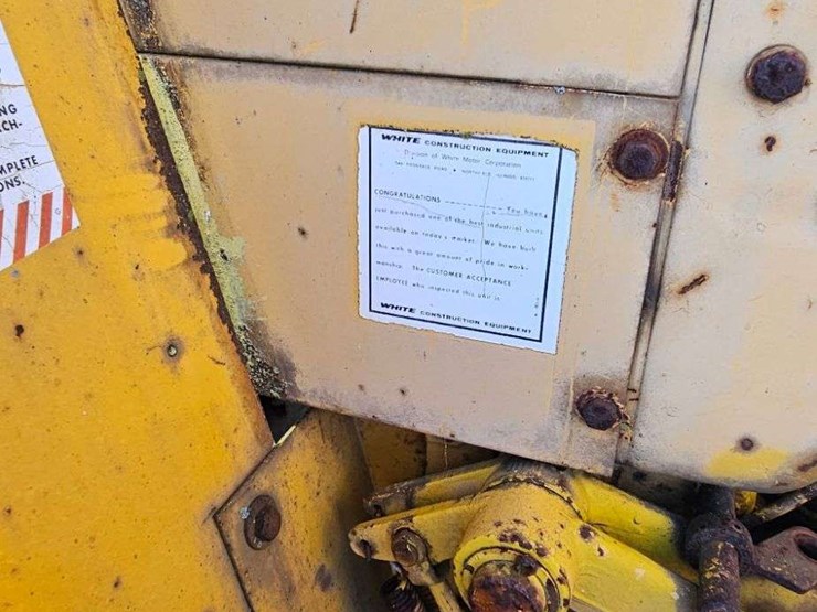 white-2-78-industrial-tractor-image-24