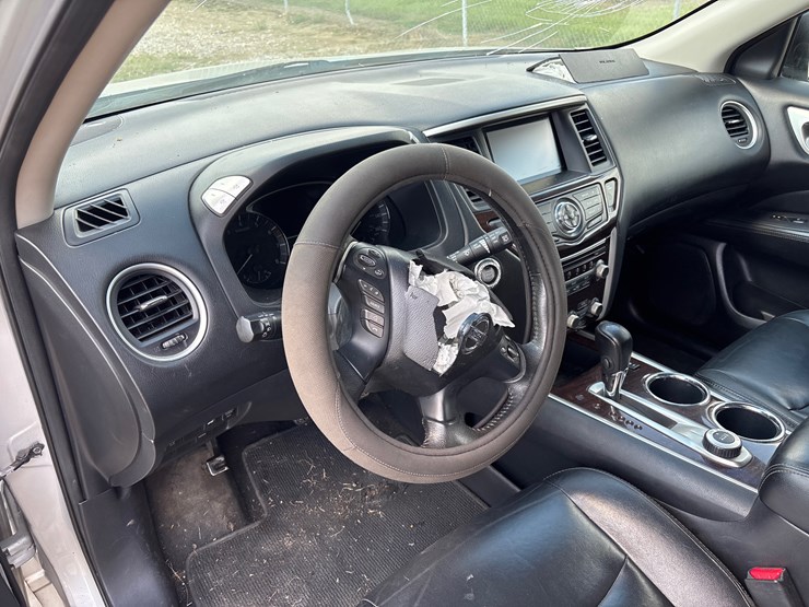 2013-nissan-pathfinder-image-7