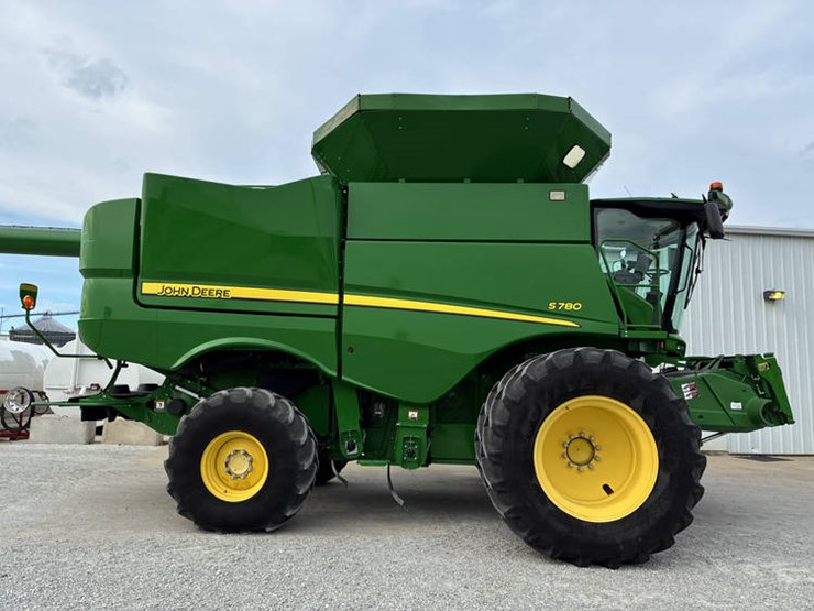 2018-john-deere-s780-image-3