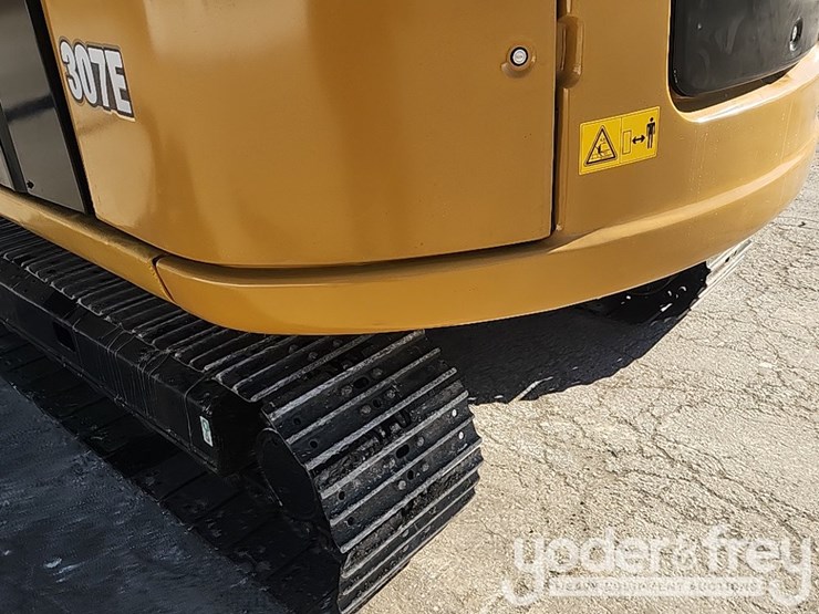 2020-caterpillar-307-image-17