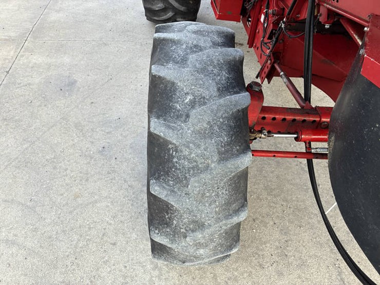 1990-case-ih-1660-image-47