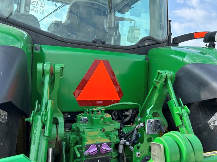 2014-john-deere-8270r-image-14
