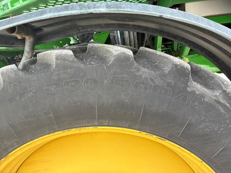 2014-john-deere-r4038-image-52
