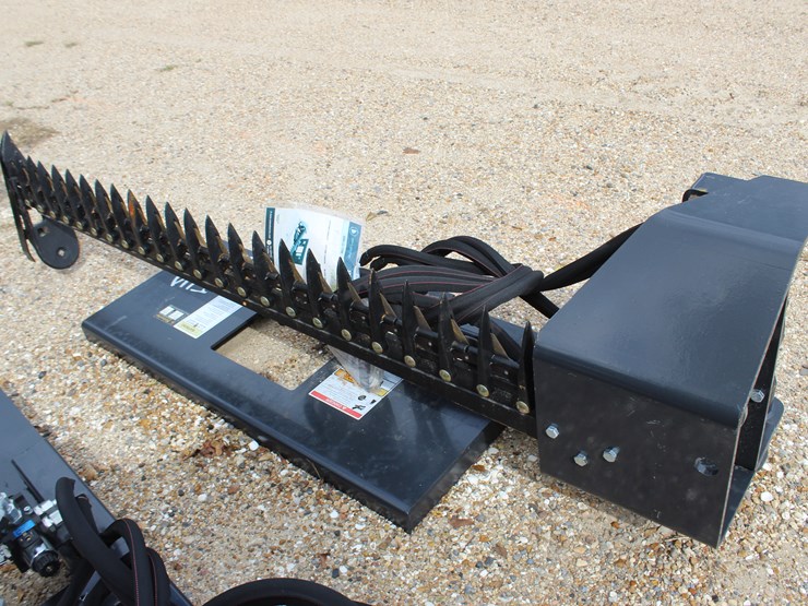 #5110-•-2025-wolverine-72in-sickle-bar-mower-for-skid-steer-image-3